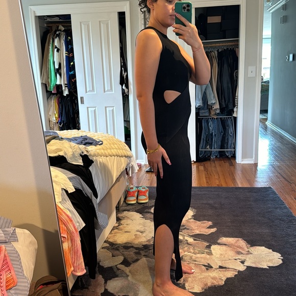 SIR the Label Ribbed Cutout dress - Picture 4 of 5